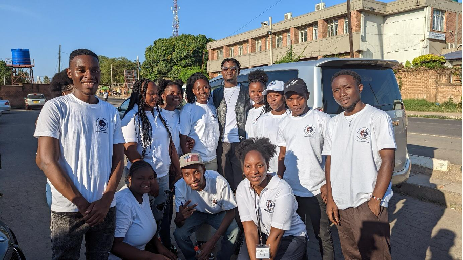 Volunteers with Piksy